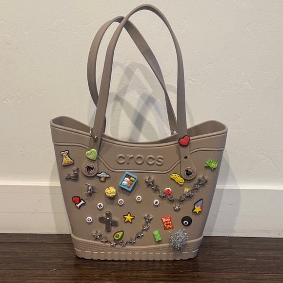 CROCS Handbags - New Crocs Beige Tote Bag with Charms